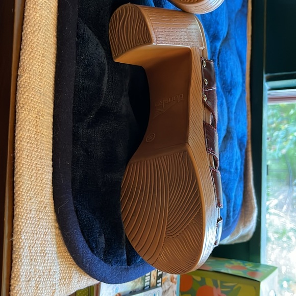 Dansko high heeled clogs 8/38 like new - Picture 9 of 10